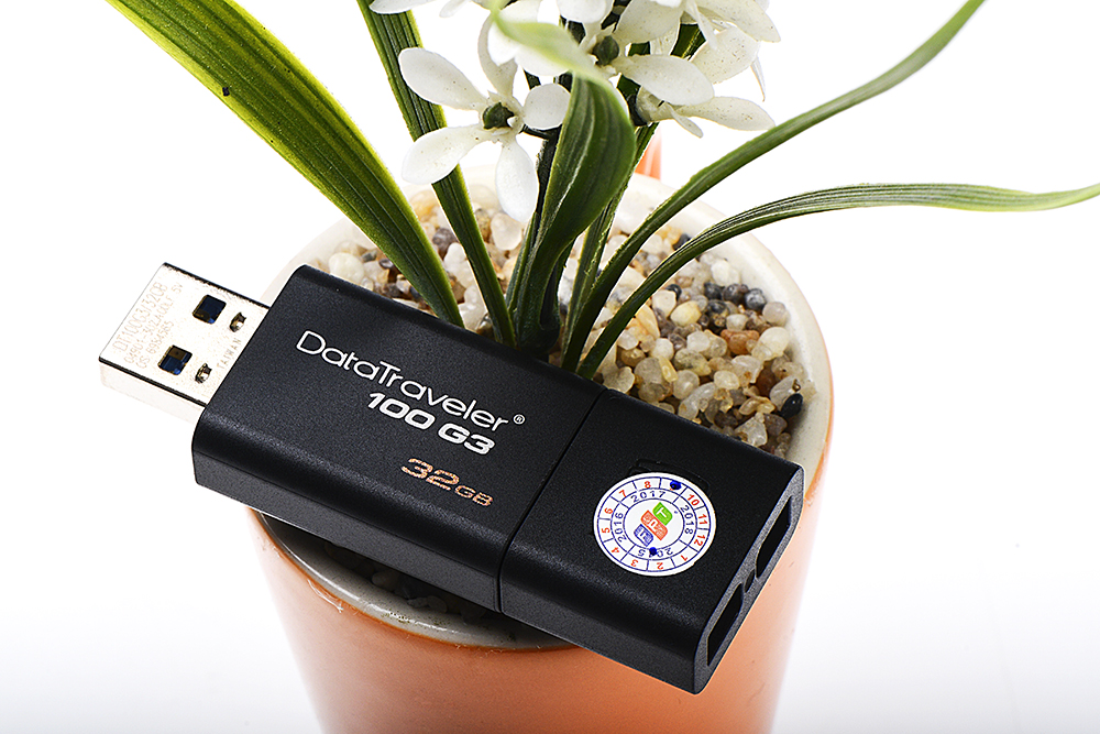 USB Kingstons 3.0 DT100G3 - 32GB