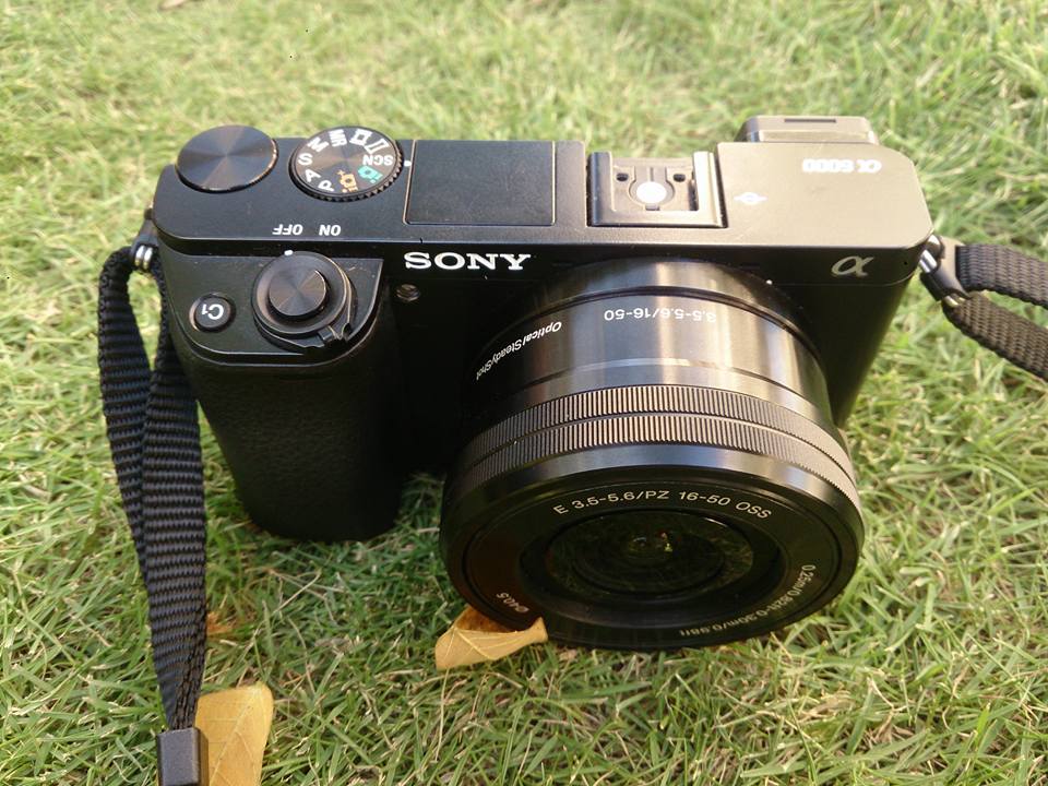 Máy Ảnh Sony A6000 Kèm Theo 16-50mm