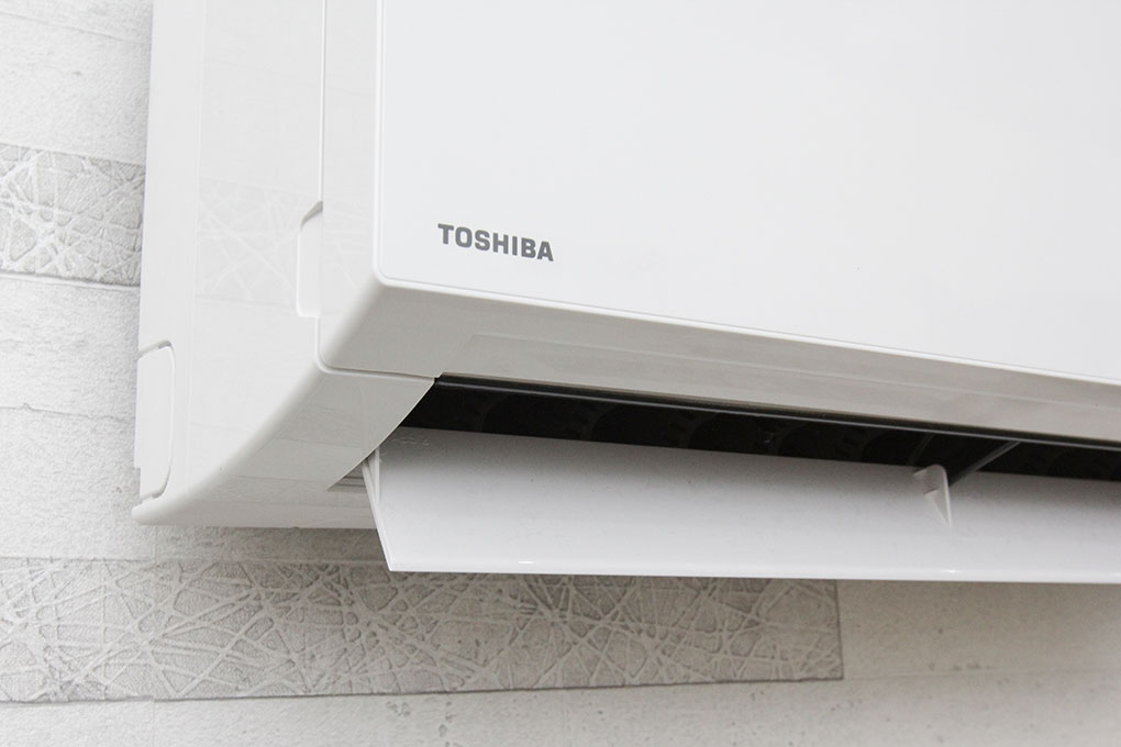 Máy lạnh Toshiba RAS-H13G2KCV-V