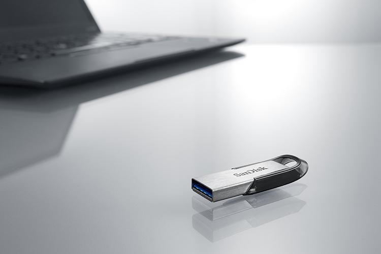 USB SanDisk CZ73 Ultra Fit 64GB - USB 3.0